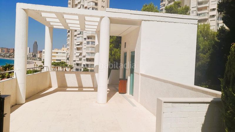 Foto 1041b567-5c2a-41e8-9de7-5e5422f25d55. Pis amb calefacció aparcament piscina a Playa Poniente Benidorm