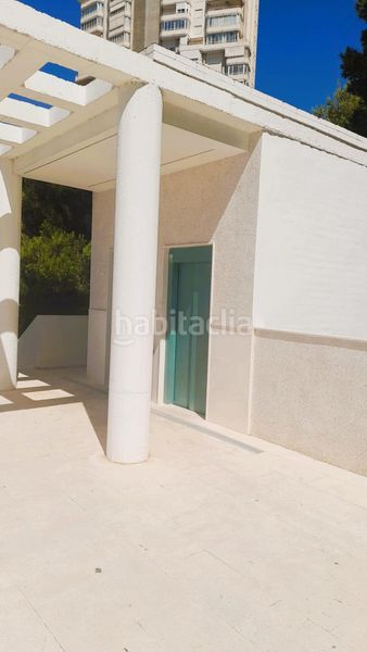 Foto b3ab5cc7-44fb-4d55-b9ab-5c9b8e40d23a. Pis amb calefacció aparcament piscina a Playa Poniente Benidorm