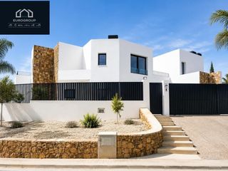 Maison jumelée à Escandinavia-Cautivador. Fantastico chalet pareado de obra nueva  !!!!!! en zona escandin