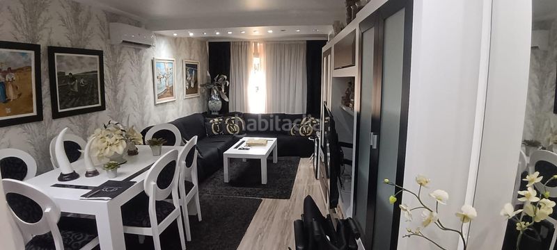 Foto 619c23eb-24e6-4db4-ba0c-1de31e9a9cb4. Apartament amb aparcament a Playa Levante Benidorm
