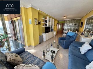 Affitto Piccolo appartamento in Playa Levante. Apartamento de 2 dorm en emilio ortuño , benidorm.www.euroloix.c