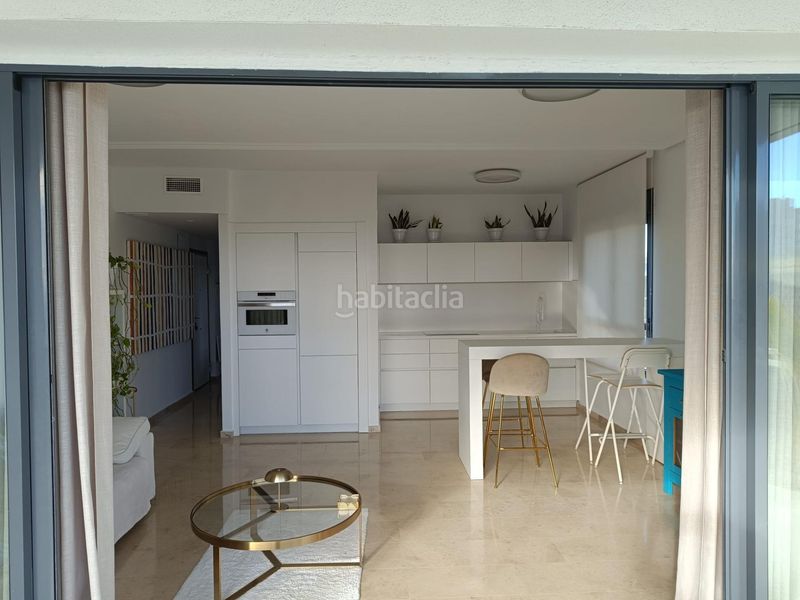 Foto 70cb8c42-3d4e-4f14-9ffb-417cea7b073d. Apartament amb calefacció aparcament piscina a Via Parque Benidorm