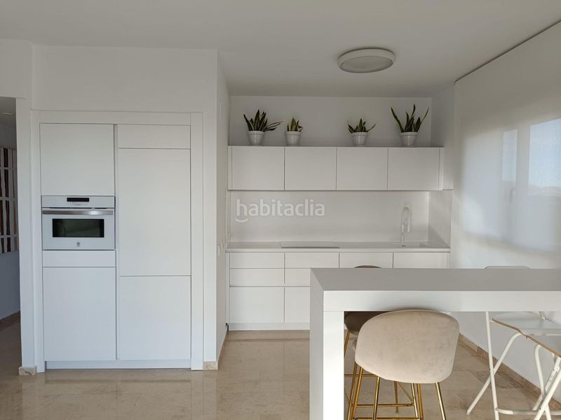 Foto 7c1bea15-25c3-4bec-a2ed-987f0b2e2bce. Apartament amb calefacció aparcament piscina a Via Parque Benidorm