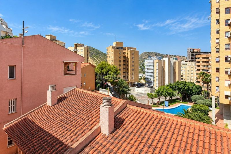 Foto 2a6b9f88-e97e-4f8e-bbfc-9f7d4f0d15c0. Apartament amb calefacció piscina a Playa Poniente Benidorm