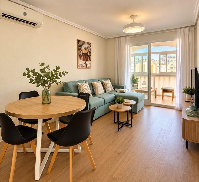 Foto 9e5389cc-59ef-45f5-bdf3-88310c11ea05. Apartament amb calefacció piscina a Playa Poniente Benidorm