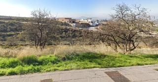 Terreny residencial a La Zubia Ciudad. Suelo urbano en la zubia, calle gredos