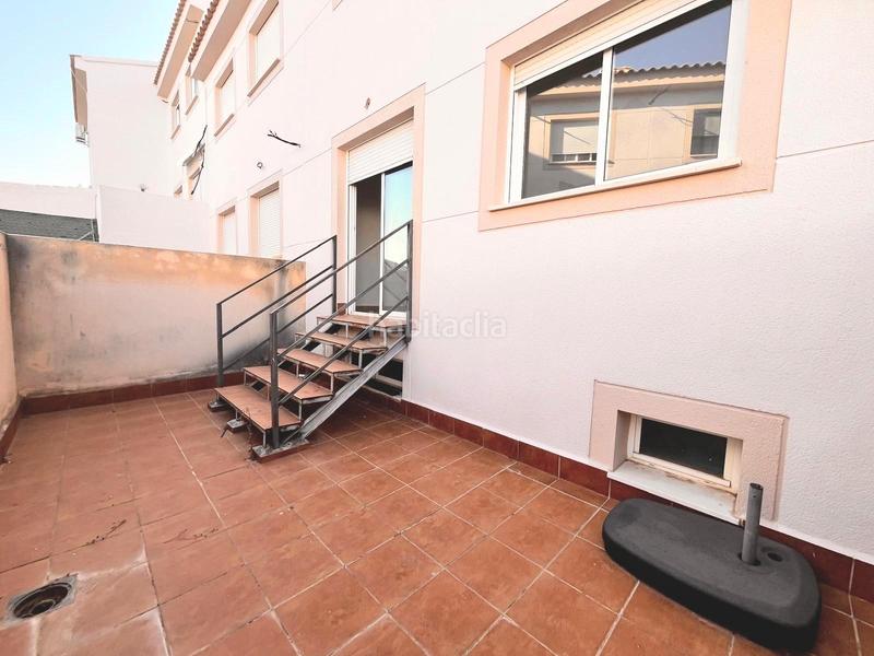 Foto 2efcb9dd-aa37-47ea-a114-38d572811e80. Casa adosada chalet adosado, piscina comunitaria, garaje privado, trastero, cerca de todos los servicios en Polop