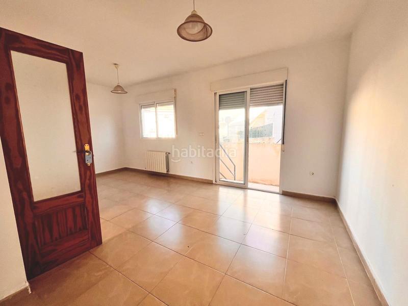 Foto 65ed332c-3a6a-4e29-ab13-0594e63e1634. Casa adosada chalet adosado, piscina comunitaria, garaje privado, trastero, cerca de todos los servicios en Polop