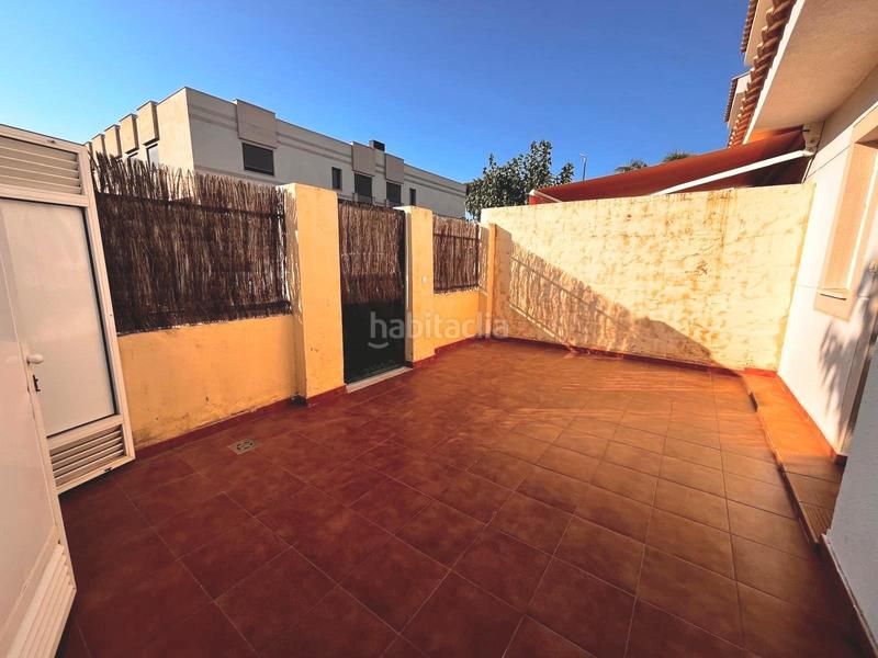 Foto 8f41c6f4-84fc-451b-aef3-e91bb29b41fc. Casa adosada chalet adosado, piscina comunitaria, garaje privado, trastero, cerca de todos los servicios en Polop