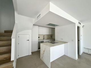 Casa a Bellavista-Capiscol-Frank Espinós. Bungalow de esquina a estrenar en la exclusiva zona de capiscol