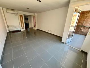 Flat in Centro. Amplio piso en el centro de san juan pueblo!!