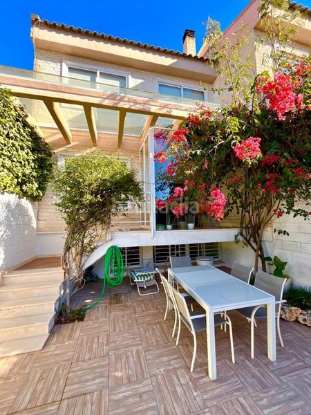 Foto 6a97c12c-f3ce-4e72-8ed2-210e5d5afc24. Casa en Petrer