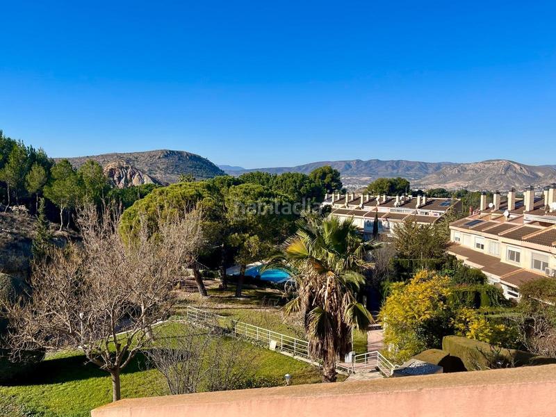 Foto fc96fbf4-f70d-485a-a572-b138298fa007. Casa en Petrer