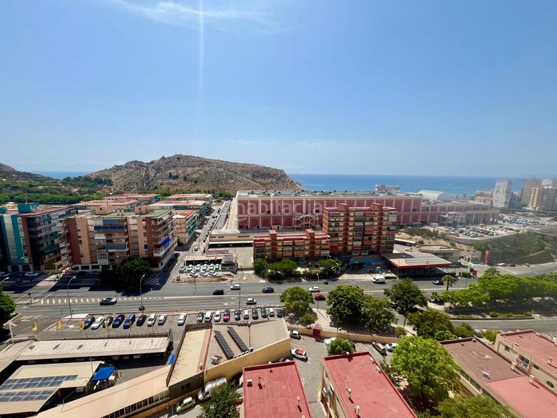 Foto 18090ef2-6aeb-493c-875f-75d248a6f9ac. Piso  con vistas al mar y al castillo! en Pla de Bon Repós Alicante