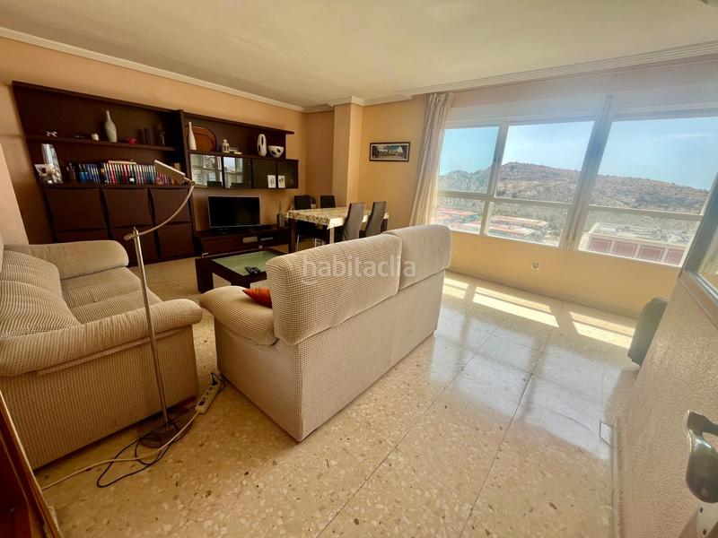 Foto fbc3ac98-c39a-4493-9da3-3fe8c6e6bab2. Piso  con vistas al mar y al castillo! en Pla de Bon Repós Alicante