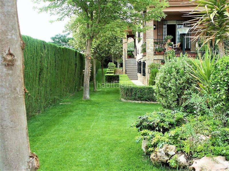Foto 3ba7c3e9-defe-44c4-8e6f-9e2c719b1c82. Chalet oportunidad de gran chalet en el ventorrillo en Cúllar Vega