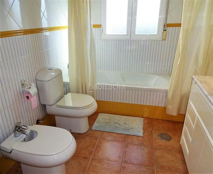 Foto 5209b8ad-50fe-4efa-be14-82216f68d15c. Chalet oportunidad de gran chalet en el ventorrillo en Cúllar Vega