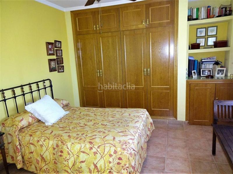 Foto 7521591b-6c79-427b-ba30-1e0e0a3462df. Chalet oportunidad de gran chalet en el ventorrillo en Cúllar Vega