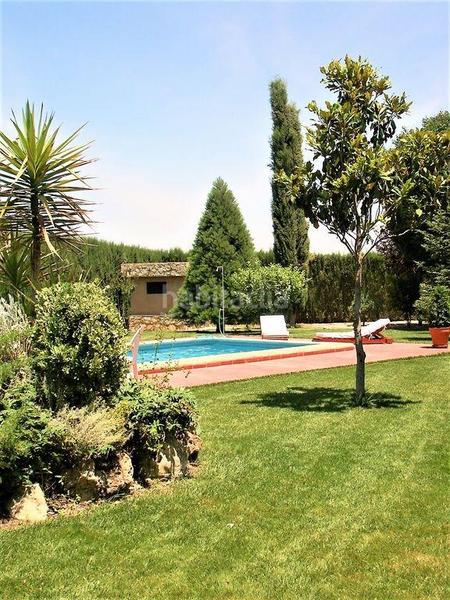 Foto c6aad606-8c63-40b1-a5ce-c239fdc44f26. Chalet oportunidad de gran chalet en el ventorrillo en Cúllar Vega
