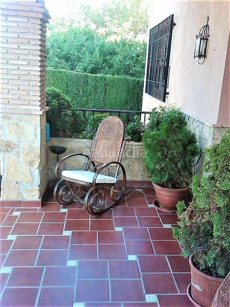 Foto d99c7735-9fe0-41cf-a5a9-aef9af04f73c. Chalet oportunidad de gran chalet en el ventorrillo en Cúllar Vega