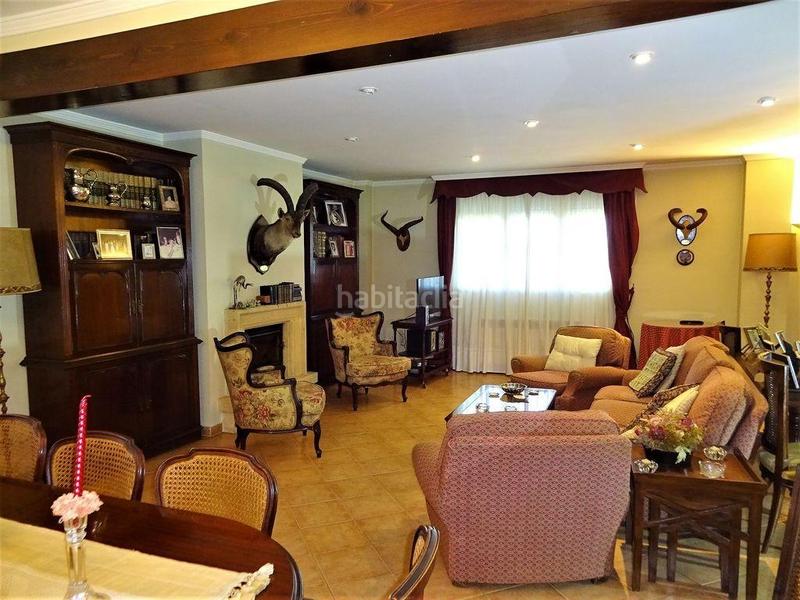 Foto e90d73e9-36d9-4610-a867-9866e065ede3. Chalet oportunidad de gran chalet en el ventorrillo en Cúllar Vega