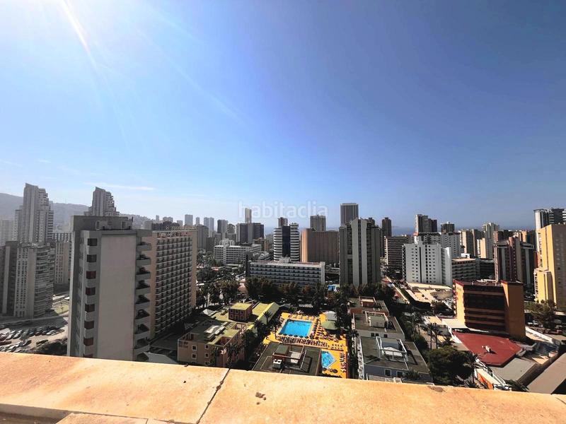 Foto 98e08edf-6af3-4137-8b32-5e25231d9521. Alquiler apartamento  de esquina, vistas al mar y montaña, amueblado o sin amueblar, aire acondicionado, piscina comunitaria en Benidorm