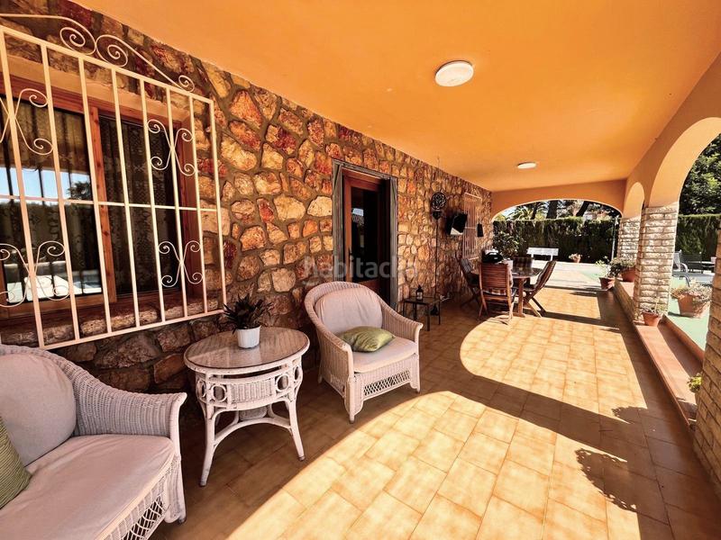 Foto 327b847e-6ce3-467b-a1cf-dce224c7df77. Chalet con parcheggio piscina in Urbanizaciones Benidorm