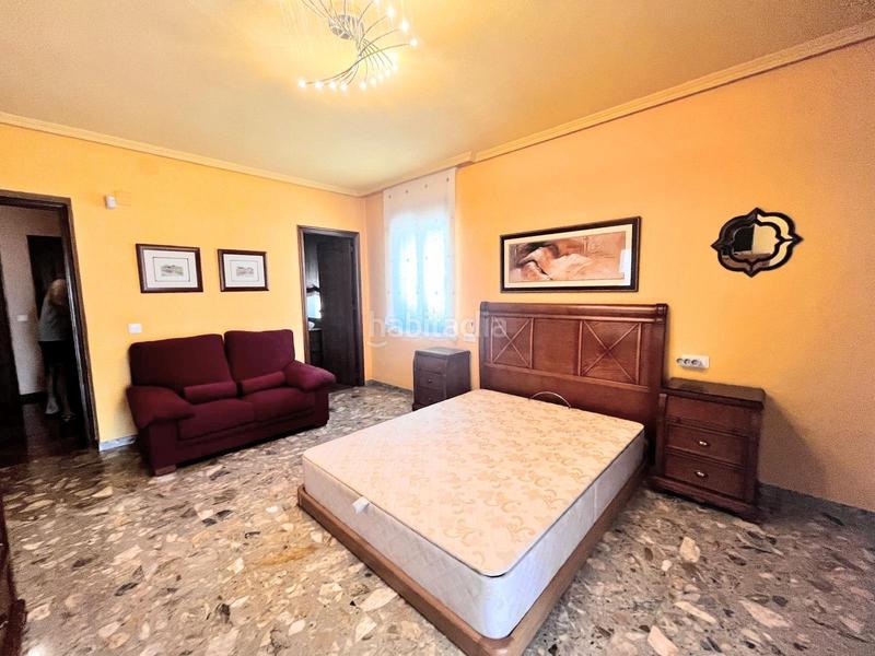 Foto 57d45bda-dfb6-4211-aaad-4274c11bf6f3. Chalet con parcheggio piscina in Urbanizaciones Benidorm