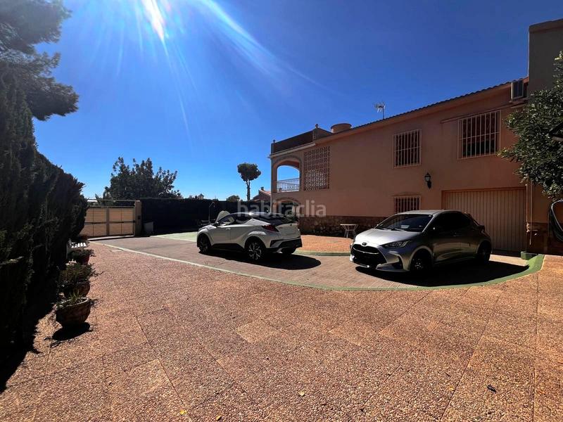 Foto 67d4c444-f752-4355-81da-2cb32d5de802. Chalet con parcheggio piscina in Urbanizaciones Benidorm