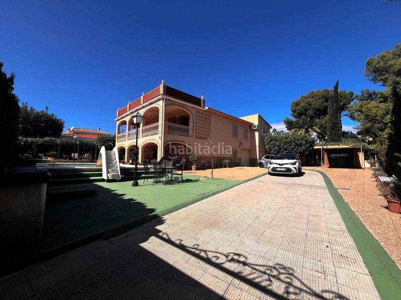 Foto dfe0cc1b-642d-4f75-bc6c-968cb40b7789. Chalet con parcheggio piscina in Urbanizaciones Benidorm