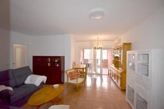 Miete Etagenwohnung in Calle foglietti 44. Gran vivienda con terraza. zona juzgados de alicante