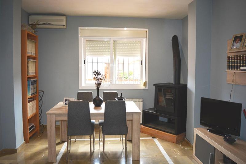 Foto 03025408-a2d5-4ed2-afb0-818425f931e9. Casa bifamiliare con parcheggio in Híjar Gabias (Las)