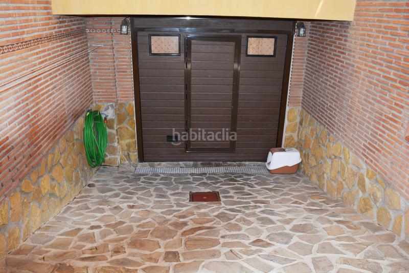 Foto 5646d0df-b200-4fc9-a5ba-13a8dc37940a. Casa bifamiliare con parcheggio in Híjar Gabias (Las)