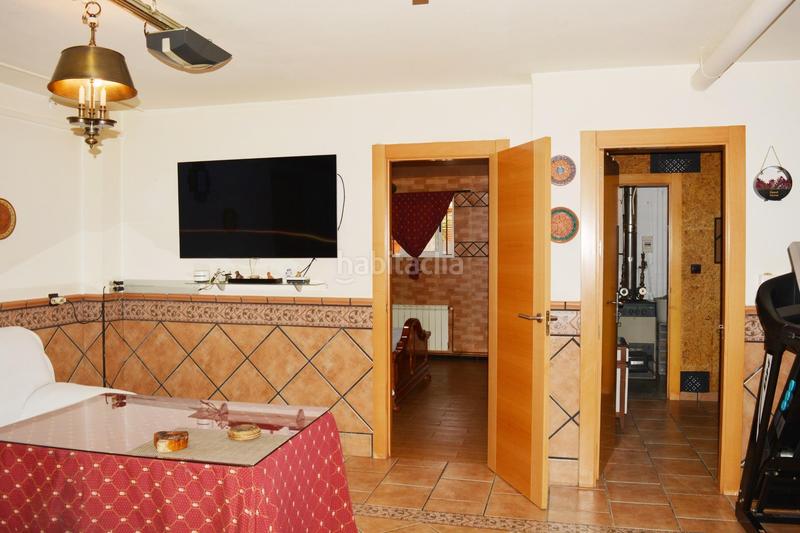 Foto c1c8dc64-fe01-4697-b319-1fbcfdcc187e. Casa bifamiliare con parcheggio in Híjar Gabias (Las)