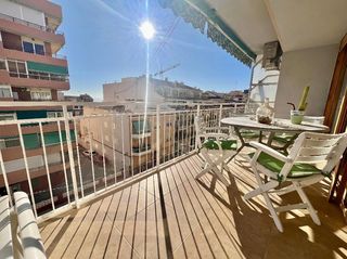 Piso en Campello Playa. Dm0020 piso reformado con amplia terraza en segunda linea de pla