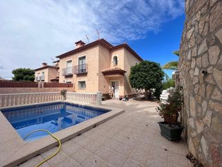 Miete Doppelhaus in L´Albir. Chalet pareado, piscina de agua salada, aire acondicionado, apar