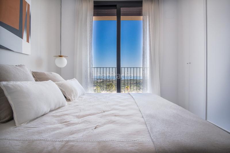 Foto 6b4f873d-b109-465e-be65-3c8aac9b837c. Casa elegante vivienda ubicada , sitúa en un precioso enclave que ofrece impresionantes vistas al mar y a la montaña. en Polop