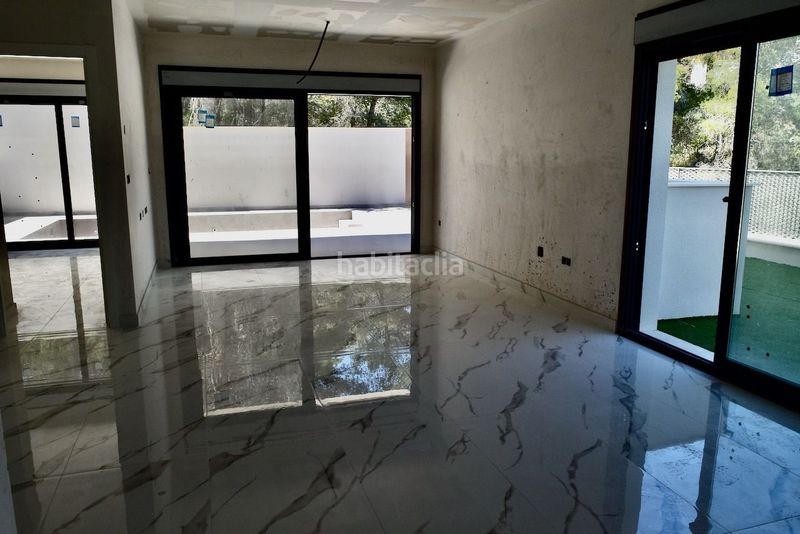 Foto 74ef58d6-a874-4656-b900-e90fcfa313dc. Casa amb piscina a Coloma Nucia (la)