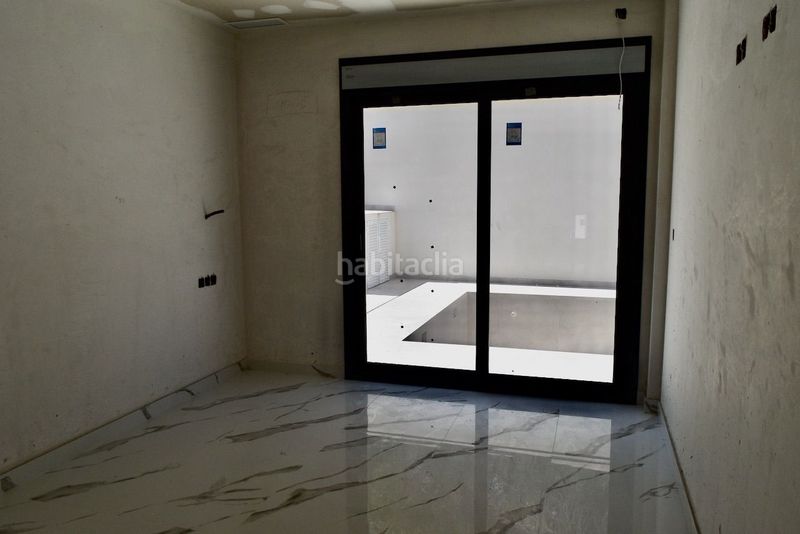 Foto 8b86feeb-b935-4613-bab3-f4ca74e8ec8f. Casa amb piscina a Coloma Nucia (la)