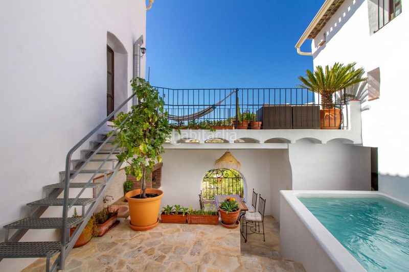 Foto f527ce2b-6086-4d39-863e-fd7880dde655. Casa amb piscina a Casco urbano Polop