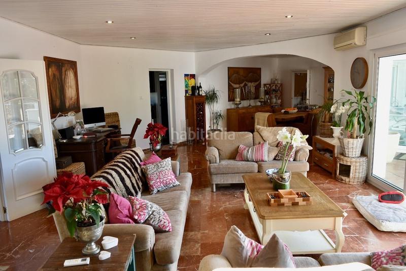 Foto 614314fa-8e95-446b-8472-d458d285a336. Casa amplia casa de una planta con mucha privacidad en Nucia (la)