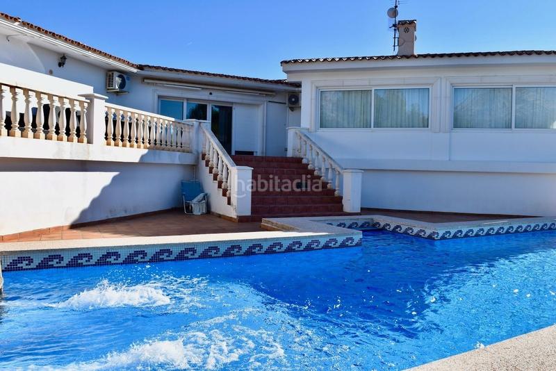 Foto e54f99a9-dd28-4749-ac2f-8344ad1edd6f. Casa amplia casa de una planta con mucha privacidad en Nucia (la)