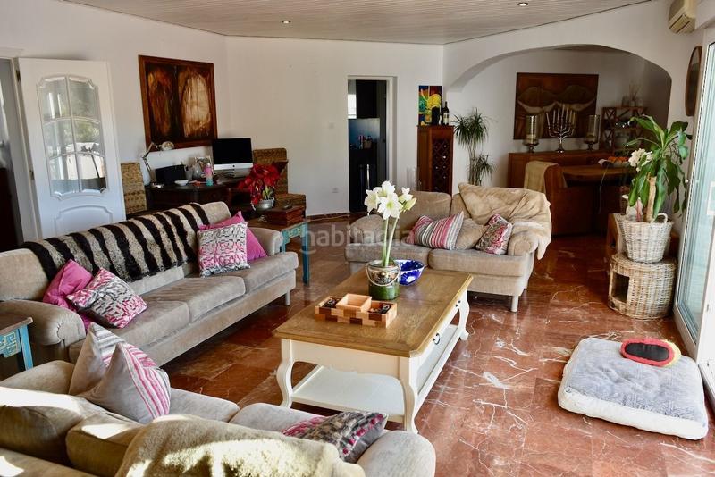 Foto eeb3fbb9-8866-4042-bc47-727c699ec4be. Casa amplia casa de una planta con mucha privacidad en Nucia (la)