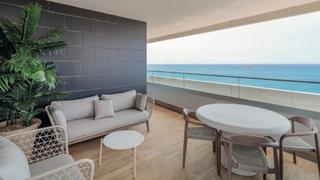 Apartament a Playa Poniente. Apartamento con vistas panorámicas en benidorm.