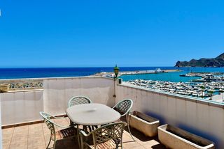 Penthouse in Altea Ciudad. Exclusivo ático dúplex en primera línea de playa con vistas pano