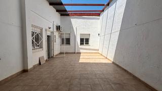 Maison jumelée  Calle carretera de la palma. Planta baja ideal para familias