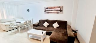 Location Appartement à Casco Antiguo. Piso en alquiler en centro, 3 dormitorios.