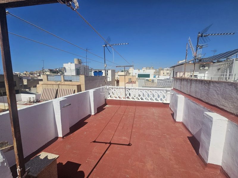Foto 0767e67c-9e0e-4bb5-b69d-df75c7c4bb2f. Casa a Casco Antiguo Águilas