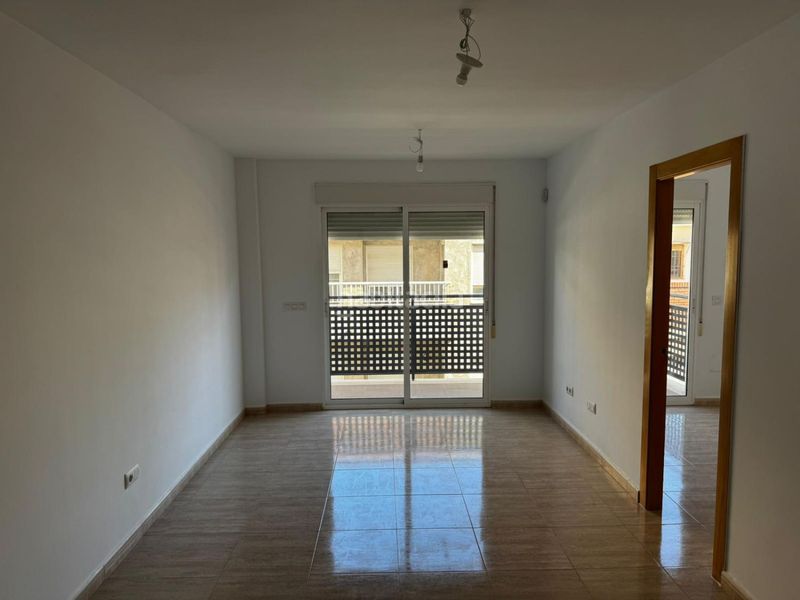 Foto 028823f4-20c1-4aaf-a4a6-445e4897d335. Pis a Casco Antiguo Águilas