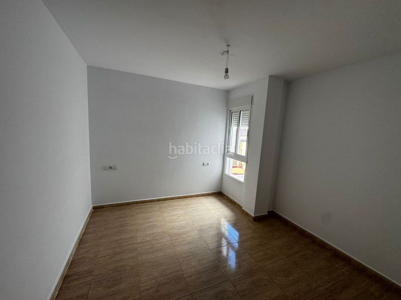 Foto b4df64d1-9763-46ff-848c-2cc299e091d9. Pis a Casco Antiguo Águilas